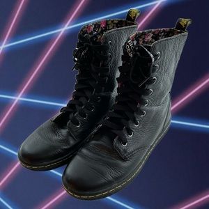 DR MARTENS Stratford combat boots floral lining women’s size 6